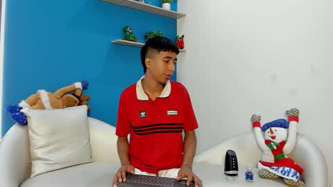 Ender online show from 12-21-25, 01:18