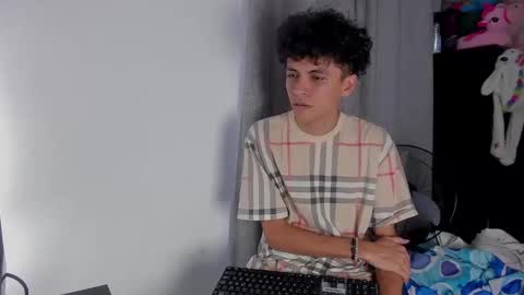 Salo online show from 04-02-26, 05:43