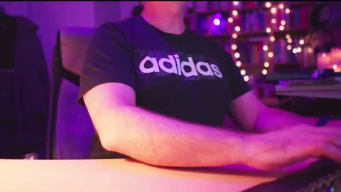 Snapshot of energybra chatting on 12-30-24, 11:49 uk online show from 12-30-24, 11:49