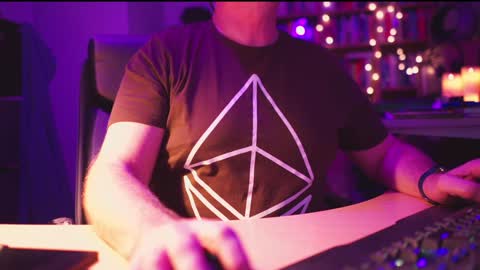 Snapshot of energybra chatting on 01-04-25, 12:59 uk online show from 01-04-25, 12:59