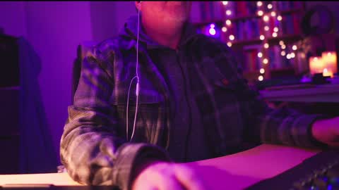 Snapshot of energybra chatting on 01-10-25, 12:27 uk online show from 01-10-25, 12:27