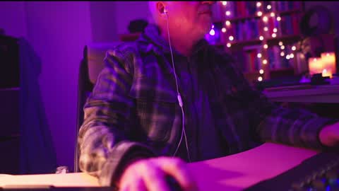 Snapshot of energybra chatting on 01-10-25, 03:29 uk online show from 01-10-25, 03:29