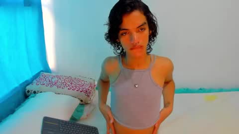 engel20042001 online show from 12-29-24, 01:49