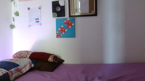 engel20042001 online show from 10-15-25, 12:05