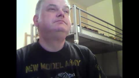 englishguysurrey online show from 11-23-25, 07:30