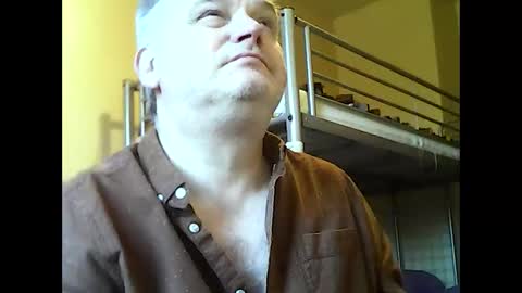 englishguysurrey online show from 12-19-25, 08:54