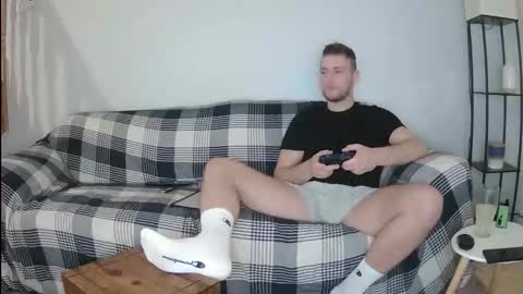 Englishladxxx online show from 04-23-26, 08:33