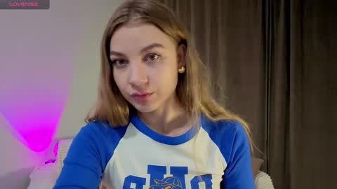 Snapshot of enjoyeverymoment_ chatting on 09-27-25, 06:02 enjoyeverymoment_ online show from 09-27-25, 06:02