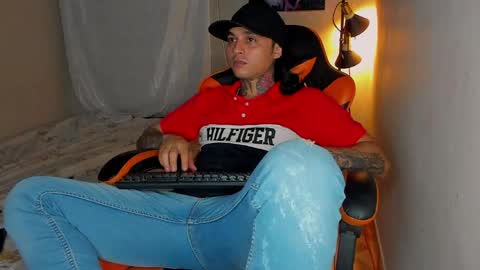 Snapshot of enjoymycock99 chatting on 05-15-26, 04:41 enjoymycock99 online show from 05-15-26, 04:41