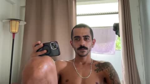 Snapshot of enjoythetrip chatting on 02-07-25, 06:02 Luke online show from 02-07-25, 06:02