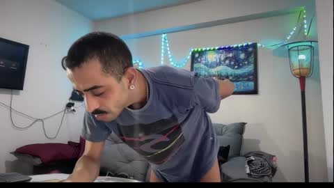 Snapshot of enjoythetrip chatting on 09-09-25, 03:55 Luke online show from 09-09-25, 03:55