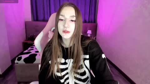 Snapshot of enn_allenn chatting on 01-19-25, 11:32 enn_allenn online show from 01-19-25, 11:32