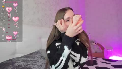 Snapshot of enn_allenn chatting on 02-05-25, 12:53 enn_allenn online show from 02-05-25, 12:53