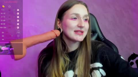Snapshot of enn_allenn chatting on 02-14-25, 01:13 enn_allenn online show from 02-14-25, 01:13