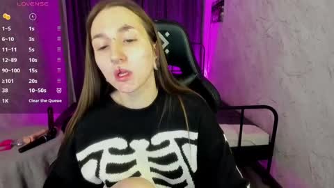 Snapshot of enn_allenn chatting on 02-18-25, 01:10 enn_allenn online show from 02-18-25, 01:10