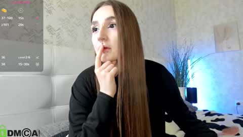 Snapshot of enn_allenn chatting on 10-15-25, 05:29 enn_allenn online show from 10-15-25, 05:29