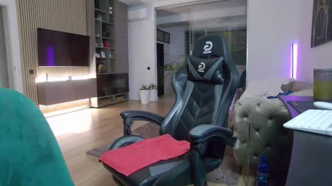 Erik online show from 10-04-25, 05:00