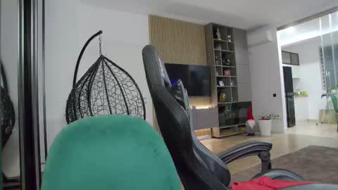 Erik online show from 02-03-26, 07:41