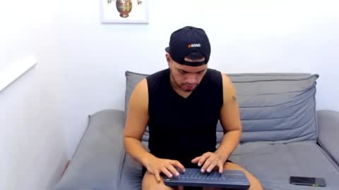 enrique online show from 01-13-25, 04:50