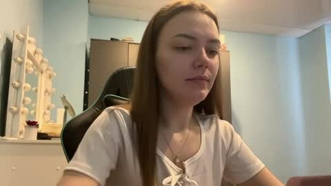 Lily online show from 04-11-26, 02:16