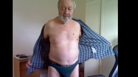 Snapshot of erasmus_d chatting on 04-22-26, 04:52 erasmus_d online show from 04-22-26, 04:52