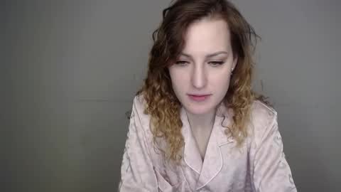 Erdbeeren mit Sahne online show from 01-03-25, 12:30