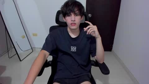 Snapshot of eren_tatakae chatting on 05-15-26, 03:35 eren_tatakae online show from 05-15-26, 03:35