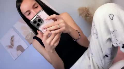 Elisa online show from 05-12-26, 05:04