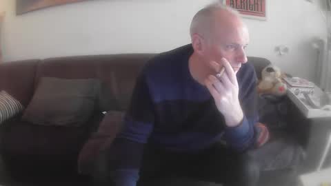 Snapshot of eric204 chatting on 02-02-25, 07:52 Eric online show from 02-02-25, 07:52