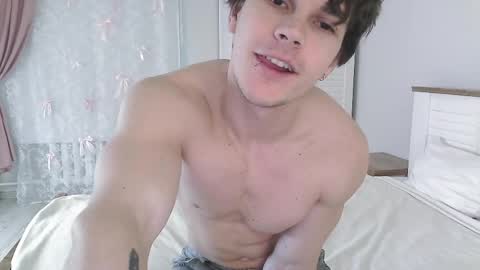 Snapshot of eric_crush chatting on 04-21-26, 03:57 Eric Crush online show from 04-21-26, 03:57