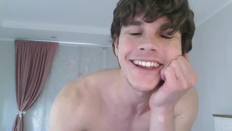 Snapshot of eric_crush chatting on 05-09-26, 04:06 Eric Crush online show from 05-09-26, 04:06