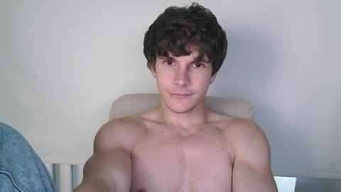 Snapshot of eric_crush chatting on 05-30-26, 03:36 Eric Crush online show from 05-30-26, 03:36