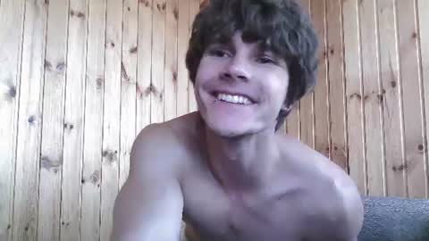 Snapshot of eric_crush chatting on 07-21-26, 04:04 Eric Crush online show from 07-21-26, 04:04