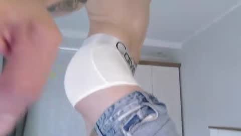 Snapshot of eric_crush chatting on 07-24-26, 04:32 Eric Crush online show from 07-24-26, 04:32