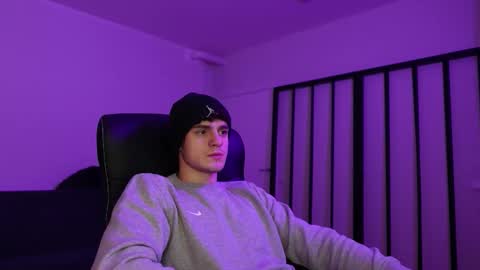    online show from 12-03-25, 02:04