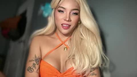 Snapshot of erica_walker chatting on 06-29-26, 04:30 erica_walker online show from 06-29-26, 04:30