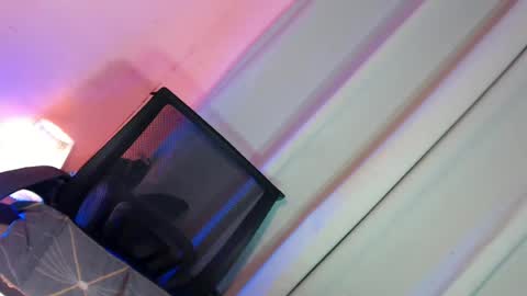 Snapshot of erica_walker chatting on 07-10-26, 02:08 erica_walker online show from 07-10-26, 02:08