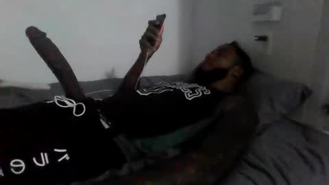 Snapshot of ericbuck chatting on 12-18-24, 02:32 Eric Buck online show from 12-18-24, 02:32