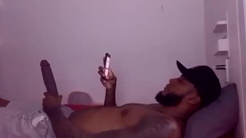 Snapshot of ericbuck chatting on 01-02-25, 08:02 Eric Buck online show from 01-02-25, 08:02