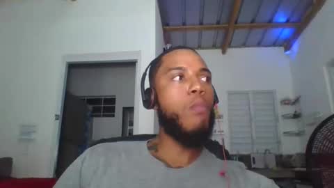 Snapshot of ericbuck chatting on 01-14-25, 02:19 Eric Buck online show from 01-14-25, 02:19