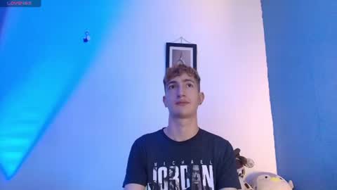 Snapshot of erik_golden_ chatting on 06-13-26, 09:24 I am Erik online show from 06-13-26, 09:24