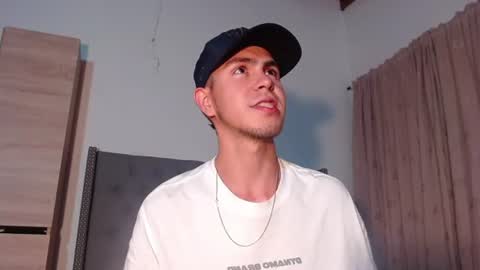Erik rodriguez online show from 06-17-26, 03:42