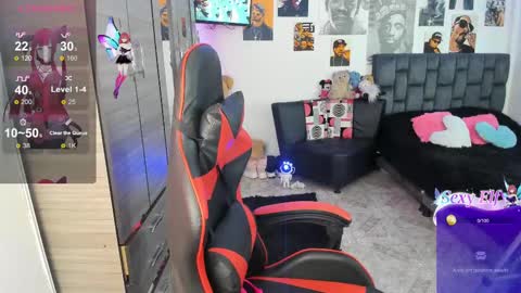 Snapshot of erika_montoya chatting on 03-05-25, 03:18 erika online show from 03-05-25, 03:18