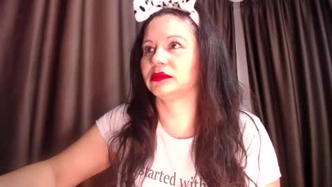 Snapshot of erikagold chatting on 11-11-25, 04:01 ErikaGold online show from 11-11-25, 04:01