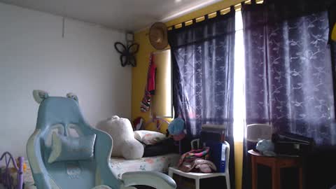 erina_1 online show from 02-09-25, 04:50