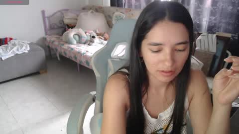 erina_1 online show from 05-10-26, 05:51