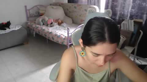 erina_1 online show from 05-11-26, 06:27
