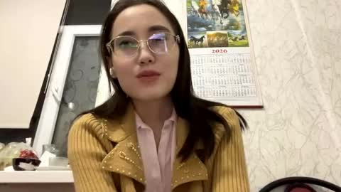 Snapshot of erinnthurmond chatting on 05-25-26, 08:59 Luna online show from 05-25-26, 08:59