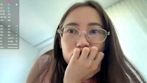 Snapshot of erinnthurmond chatting on 07-13-26, 11:24 Luna online show from 07-13-26, 11:24