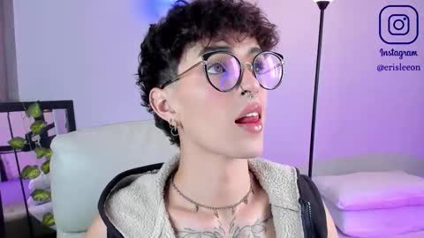   online show from 11-10-25, 08:52